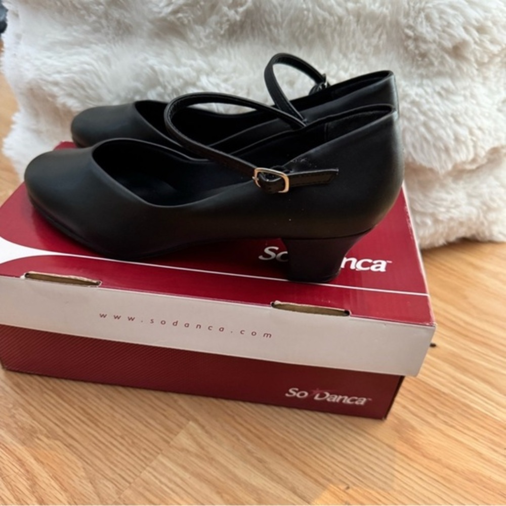 Size 11 black dance heels